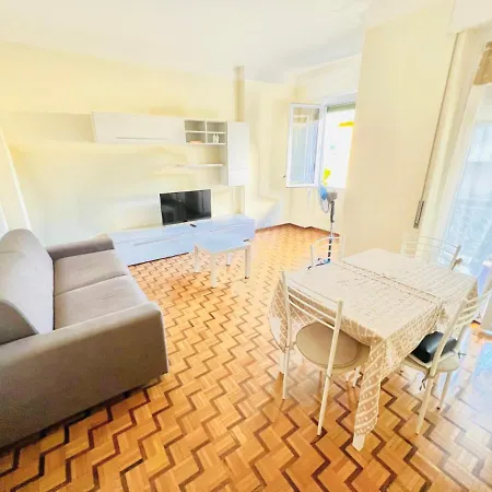 Vallarino - Apartment